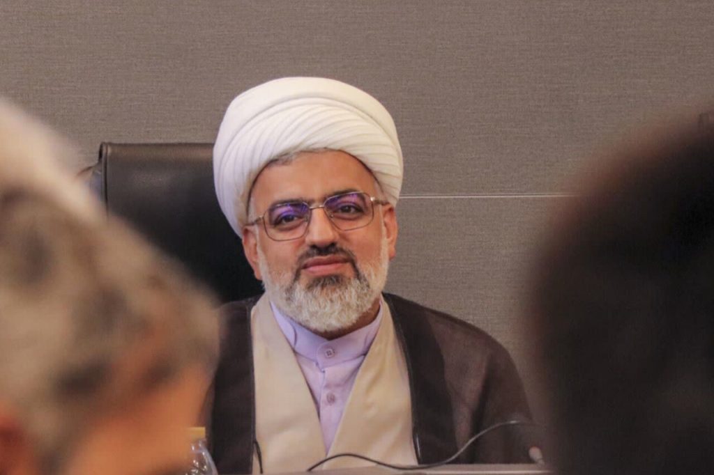 تجمعات شبانه مردمی دانشگاه انتظار و تمرین مسئولیت‌پذیری است