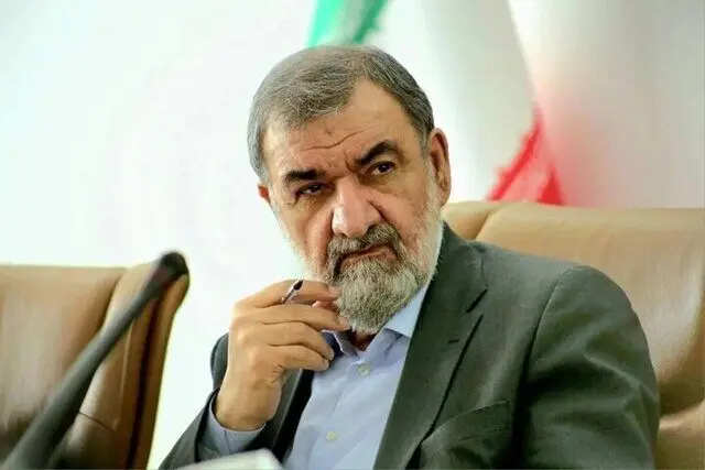 محسن رضایی: در دفاع جدی هستیم و با شدت بیشتری به هر حمله پاسخ می‌دهیم