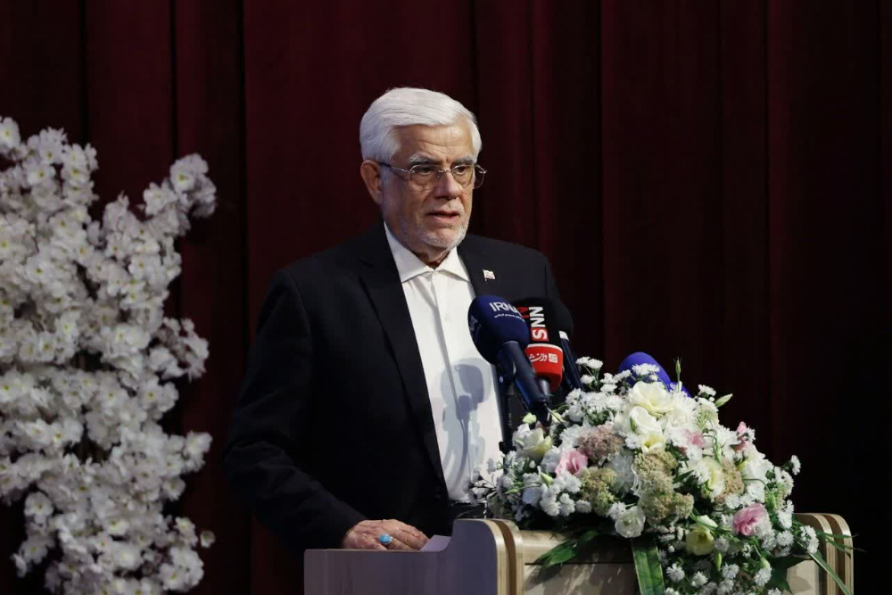 عارف: حل گرانی و ناترازیها نیازمند اجماع نخبگانی و علمی است