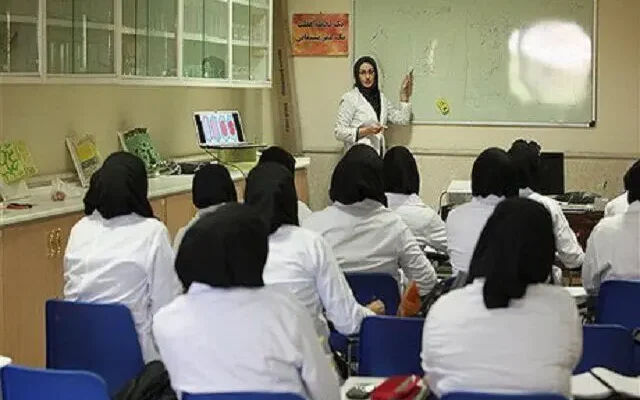 بازگشت ۱۰ نفر از اساتید مهاجرت‌کرده به دانشگاه