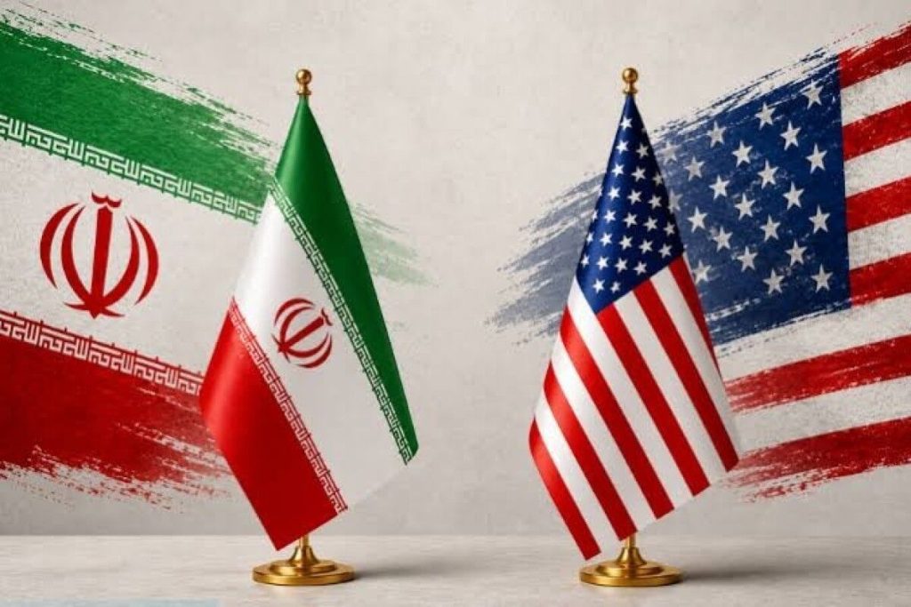 روایت خبرگزاری فرانسه از بنرهای ضدآمریکایی در سطح شهر تهران | ایران سرسختانه در تلاش است پیش از انتخابات میاندورهای، ترامپ را تحت فشار قرار دهد