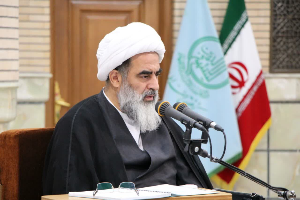 آیتالله فاضل:حوزه راه امام و رهبر شهید را ادامه دهد