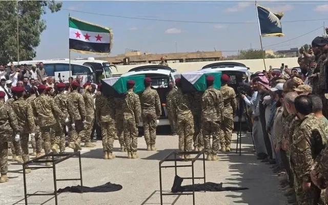 کشته شدن ۱۱ نظامی سوری در پی انفجاری در دیرالزور