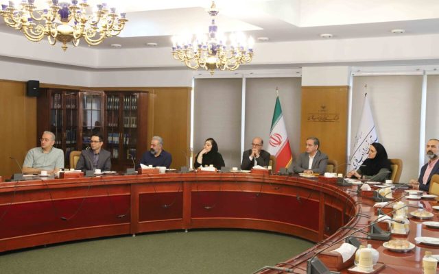 فرهنگستان زبان و ادب فارسی به دنبال استانداردسازی ابزارهای ویرایش زبان