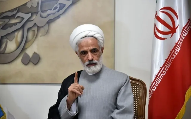 مجید انصاری: اجرای قانون اساسی نباید به موضوعی حاشیه‌ای تبدیل شود