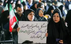 روزنامه نزدیک به قالیباف علیه مصاف، شریان و پایداری؛ خیابان جای تسویه‌حساب سیاسی نیست