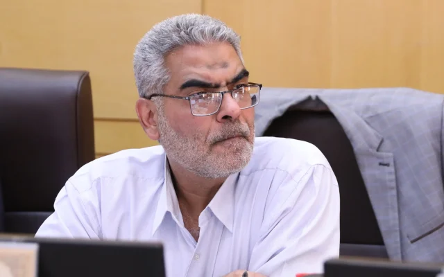 انتقاد شدید عضو کمیسیون اقتصادی از انفعال مجلس و بانک مرکزی