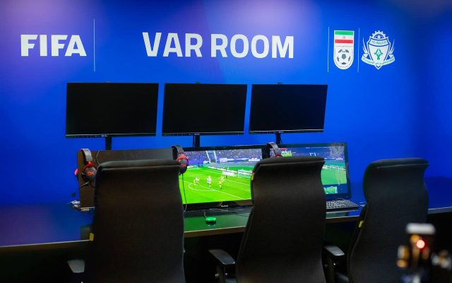 برگزاری دربی فوتبال زنان با استفاده از VAR
