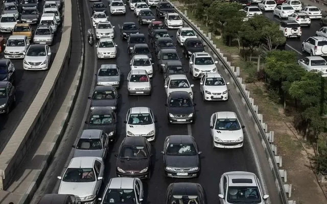 پلیس راهور تهران: ترددها در مهر ماه حدود ۳۰ درصد افزایش پیدا می‌کند/ حدود ۱۸ درصد از سفرهای نیمه دوم سال، آموزشی است