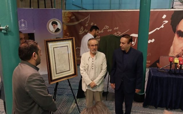 نقش امام راحل در توسعه هنر متعهد؛ هنرمندان بسیجی تجلیل شدند