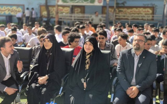 دانش‌آموزان امروز، اداره‌کنندگان نظم نوین جهانی هستند