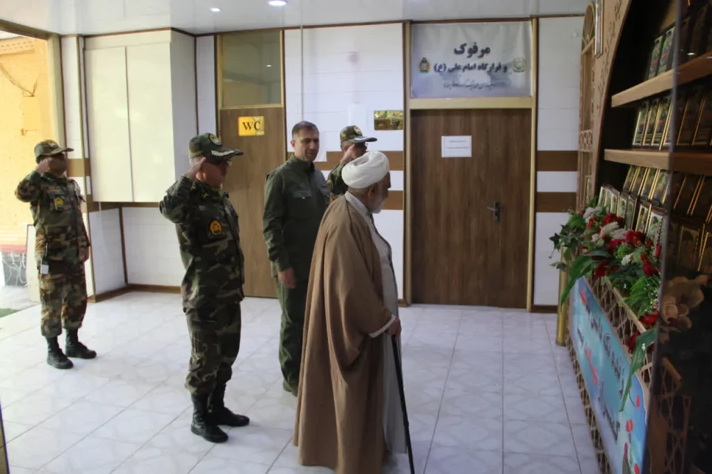 تجلیل فرمانده گروه ۴۴ توپخانه نزاجا از نقش پیشکسوتان در تربیت افسران تراز انقلاب