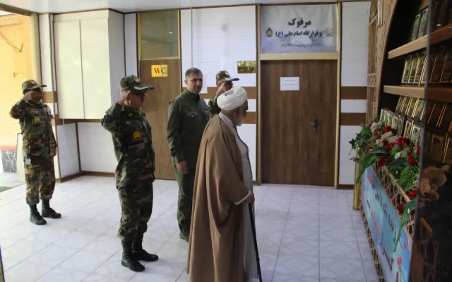 تجلیل فرمانده گروه ۴۴ توپخانه نزاجا از نقش پیشکسوتان در تربیت افسران تراز انقلاب