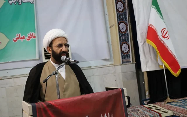 طلاب خود را برای نقشآفرینی موثر در این کارزار تمدنی آماده کنند