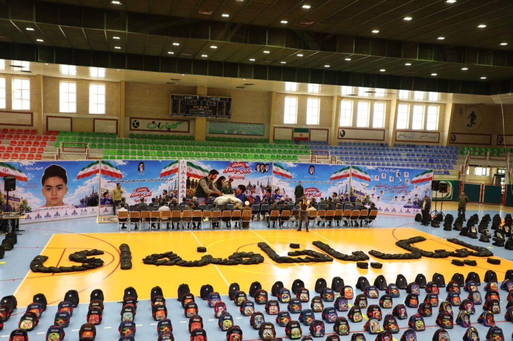 توزیع ۴۰ هزار بسته تحصیلی میان دانشآموزان مناطق کمتر برخوردار خوزستان