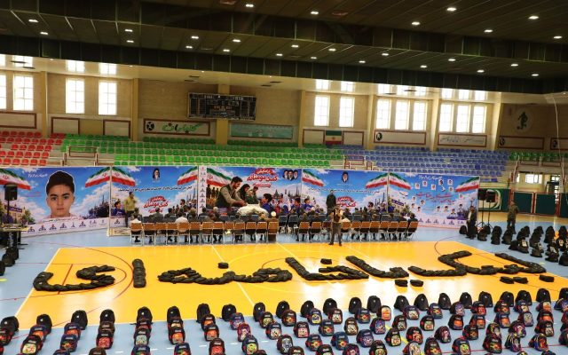 توزیع ۴۰ هزار بسته تحصیلی میان دانش‌آموزان مناطق کمتر برخوردار خوزستان