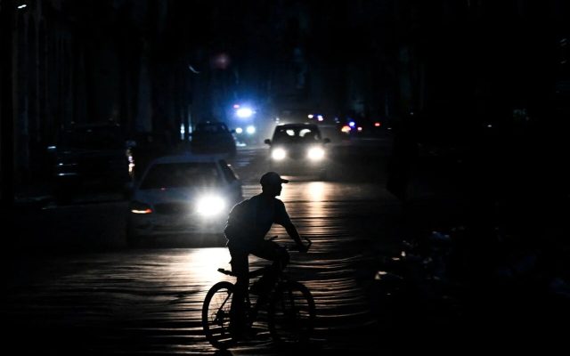 کوبا برای دوازدهمین‌بار در خاموشی سراسری فرو رفت