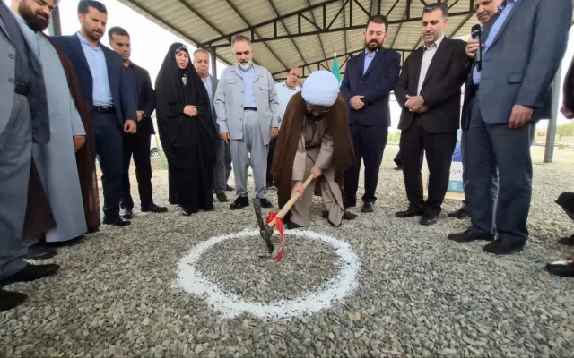 کلنگ احداث نیروگاه خورشیدی ۳۵۰ کیلوواتی بقاع متبرکه پاکدشت به زمین زده شد