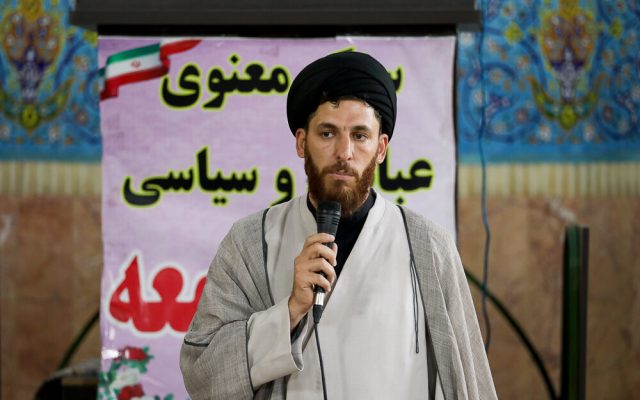 عفیف بودن مساوی با گوشه‌گیری نیست