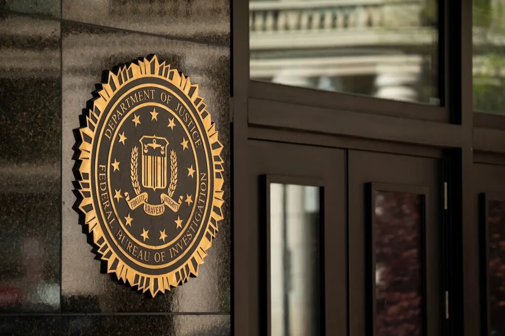 هک FBI و سرقت اطلاعات ماموران / ادعای گروه هکری «ShinyHunters»