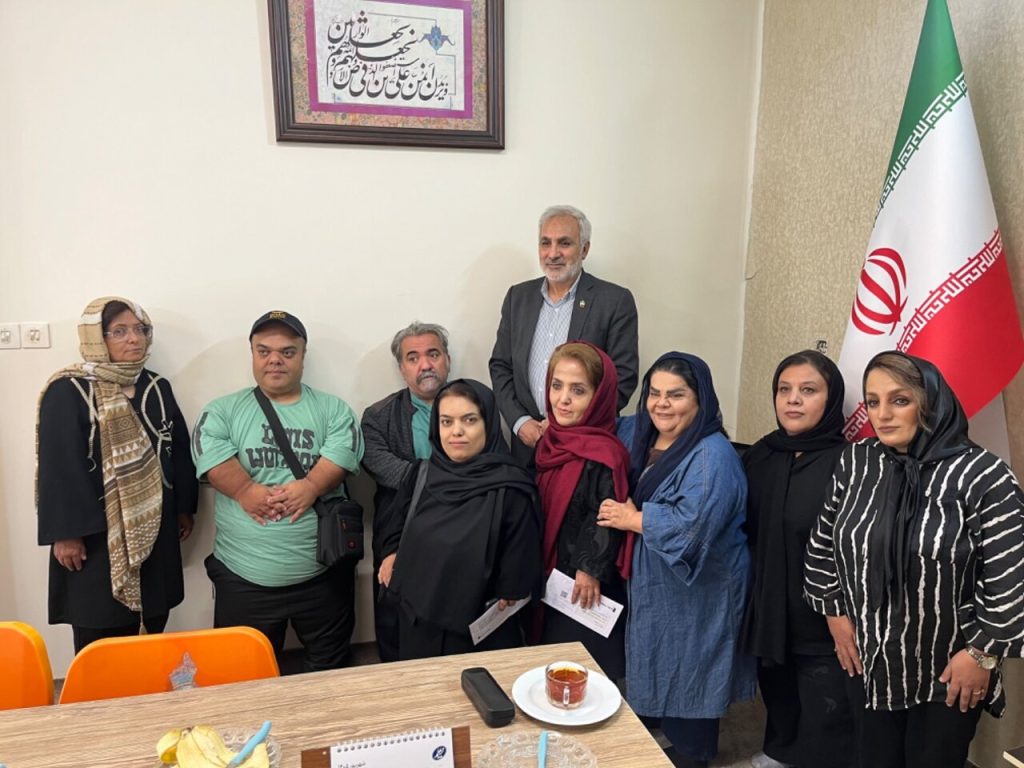 بررسی مطالبات انجمن کوتاه‌قامتان بلندهمت آذربایجان شرقی در دیدار جعفری آذر