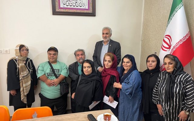 بررسی مطالبات انجمن کوتاه‌قامتان بلندهمت آذربایجان شرقی در دیدار جعفری آذر