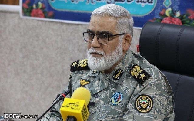 امیر پوردستان برای رهبر شهید نوشت؛ ما مرغ سحرخوان شگفت‌آوائیم...