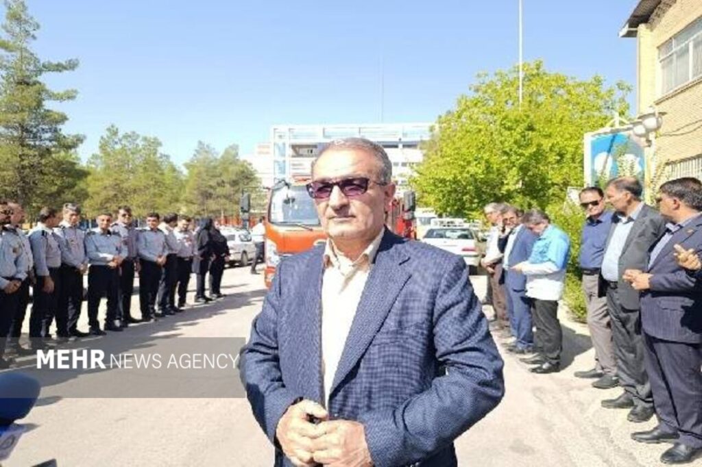 ۲۱۰ آتش‌نشان در کهگیلویه و بویراحمد؛ تحویل ۷ خودروی جدید