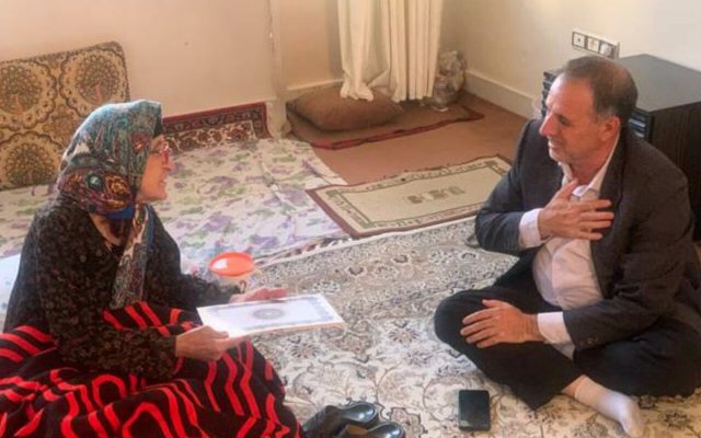 شهیدی: خدمت‌رسانی به خانواده شهدا و ایثارگران باید مستمر باشد
