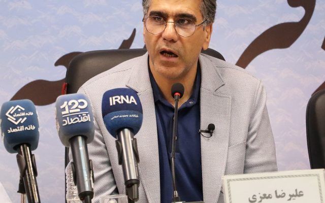 ببینید| علیرضا معزی: با از دست رفتن اعتماد مخاطب، نه صرفا رسانه که «امنیت ملی» آسیب می‌بیند