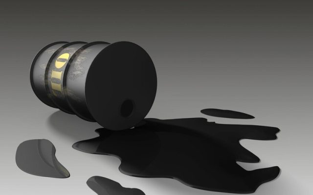 قیمت نفت کاهش و قیمت طلا افزایش یافت