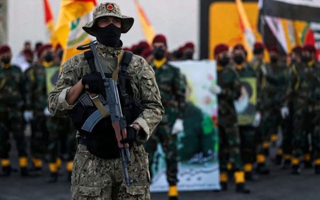 الحشد الشعبی: سلاح به دولت عراق تحویل داده نخواهد شد