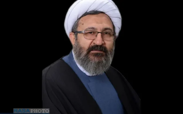 رفراندوم برای «دفاع از وطن» بی‌معناست/ تفکر روحانی، سازش و وادادگی در برابر استکبار جهانی است