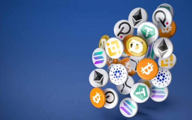 جهش قیمت تتر از ۲۳۰ به ۲۳۵ هزار تومان | نوسان بیتکوین در کانال ۸۲ تا ۸۴ هزار دلار | آلتکوینها اوج گرفتند
