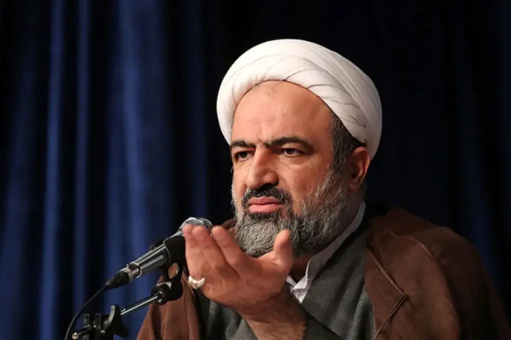 دعوا بر سر حکم رسایی بالا گرفت؛ فرهیختگان: چرا قوه قضائیه را «کودتاچی» می‌خوانید؟