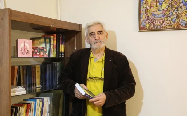 آندرانیک سیمونیان، مترجم ارمنی از بیمارستان مرخص شد