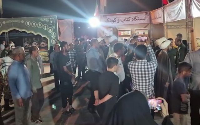 برگزاری نمایشگاه دستاورد‌های دفاع مقدس در بندرلنگه هرمزگان