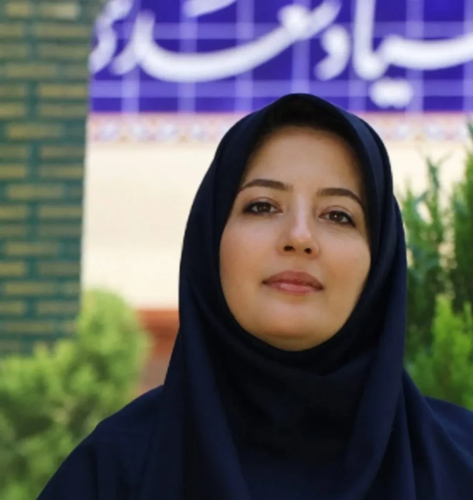 دولت این ملک سخن راست بس