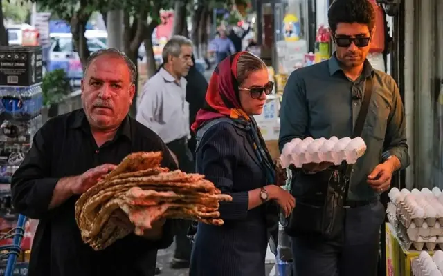کالا‌های اساسی در سایه محاصره؛ ذخایر ایران چقدر دوام می‌آورد؟