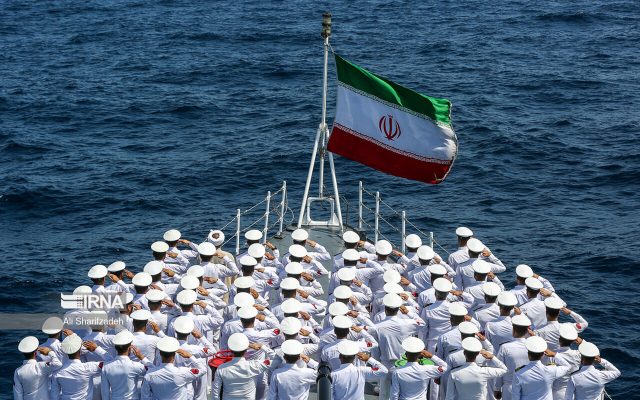 حفاظت نیروی دریایی ارتش از سواحل مکران به روایت امیر دریادار جلیل مقدم/ درخواست خانواده شهدا از نیروهای مسلح چه بود؟