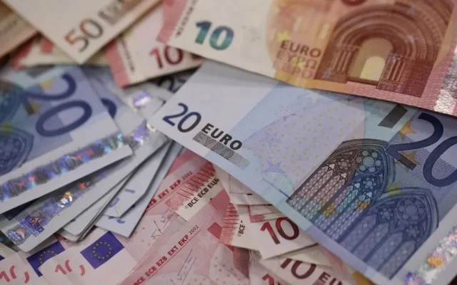 آخرین قیمت دلار امروز دوشنبه 30 شهریور 1405 / قیمت دلار نزولی شد