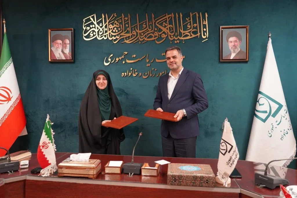 نگاه راهبردی قوه قضاییه به جایگاه زنان و خانواده/ امضای تفاهمنامه مشترک همکاری میان پژوهشگاه قوه قضاییه و معاونت امور زنان