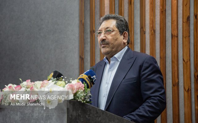 وزیر صمت: اولویت نخست تأمین ارز باید مواد اولیه تولید باشد