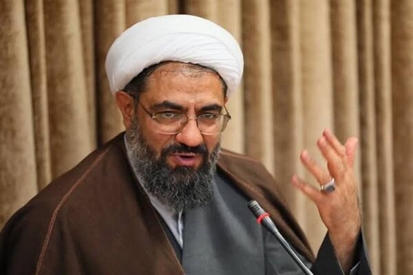 حفظ ایمان در عصر غیبت نیازمند بصیرت و استقامت است
