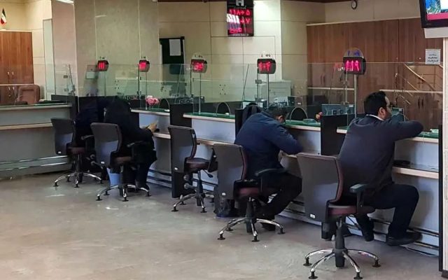 ساعت کاری جدید ادارات و بانکها از روز شنبه 4 مهرماه