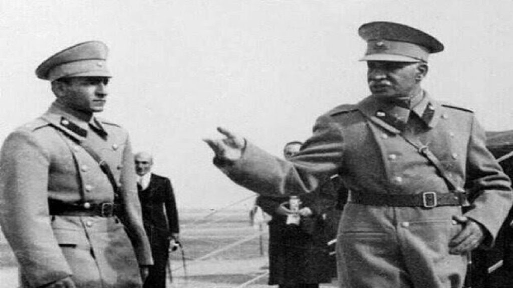 روزی که رضاخان فرار را بر قرار ترجیح داد