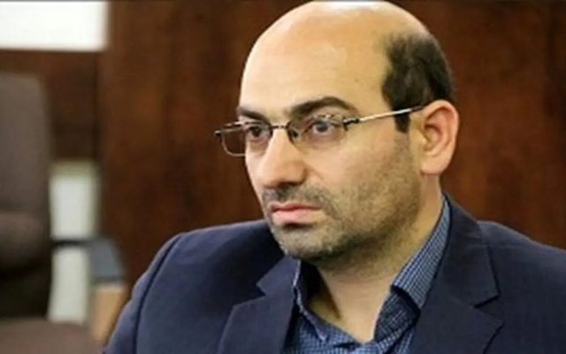 واکنش یک نماینده به ایجاد مشکل برای بازگشت پزشکیان / حرفی نداریم، او را نگه دارند و جای ترامپ بگذارند/ رئیس جمهور داش مشتی‌ و خوبی است