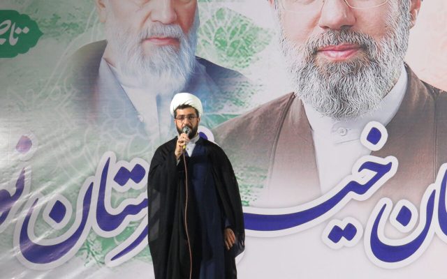 سنگر خیابان را ترک نمی کنیم؛ تقویت وحدت در جامعه