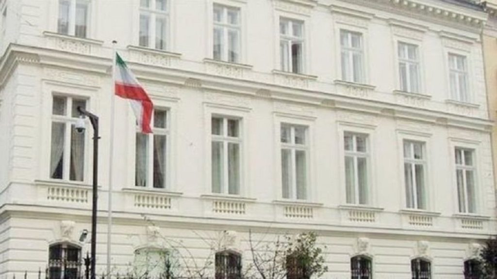 سفارت ایران در اتریش: از حق برخورداری از برنامه هسته‌ای صلح‌آمیز دست نمی‌کشیم