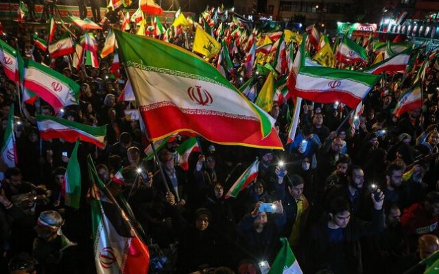 حضور مردم در صحنه یکی از مهمترین مؤلفههای قدرت ملی است